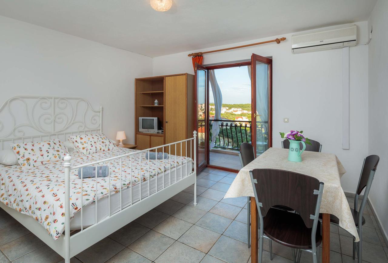 Apartments Loncar Seget Vranjica Zewnętrze zdjęcie