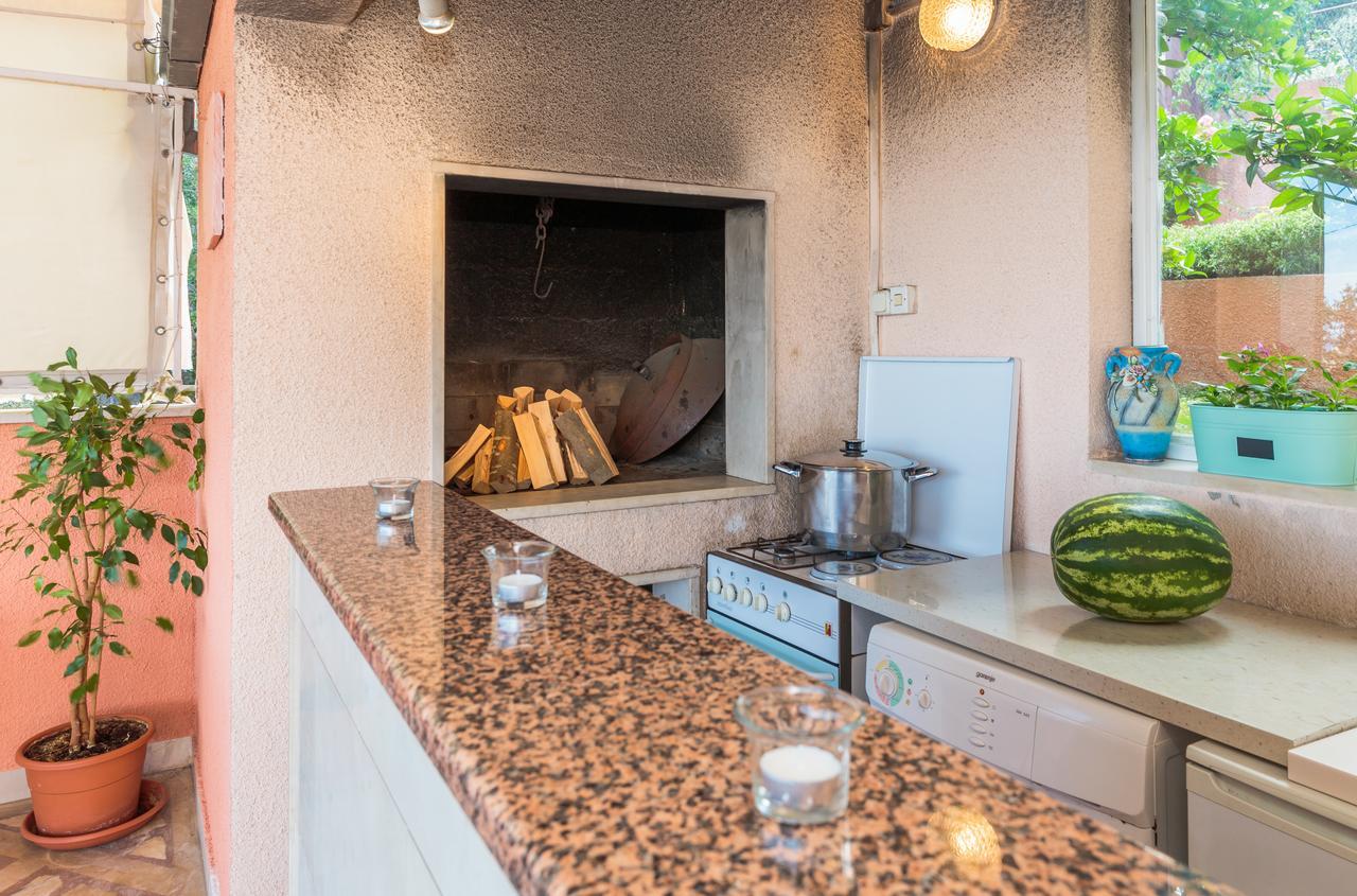 Apartments Loncar Seget Vranjica Zewnętrze zdjęcie